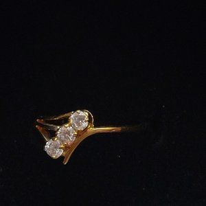 Present Past and Future Cute 3 Cubic Zirconia RING